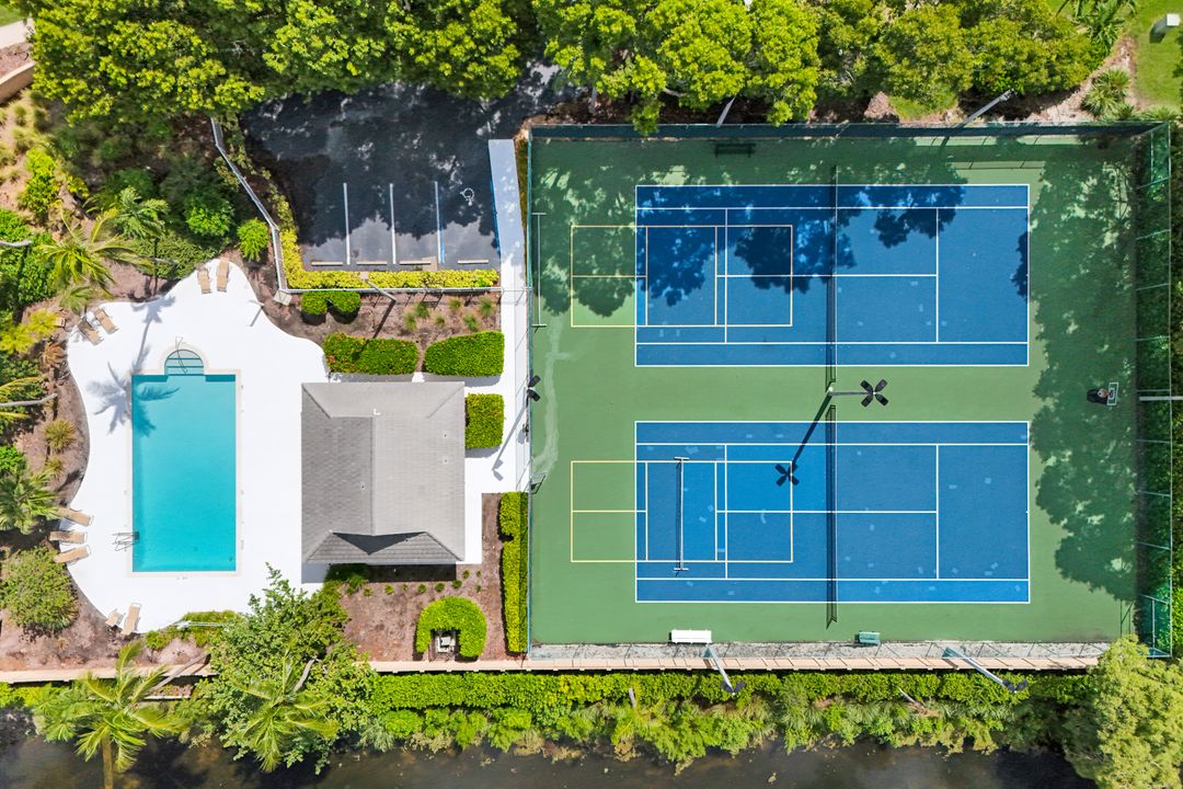 9973 Boca Ave N, Naples, FL 34109