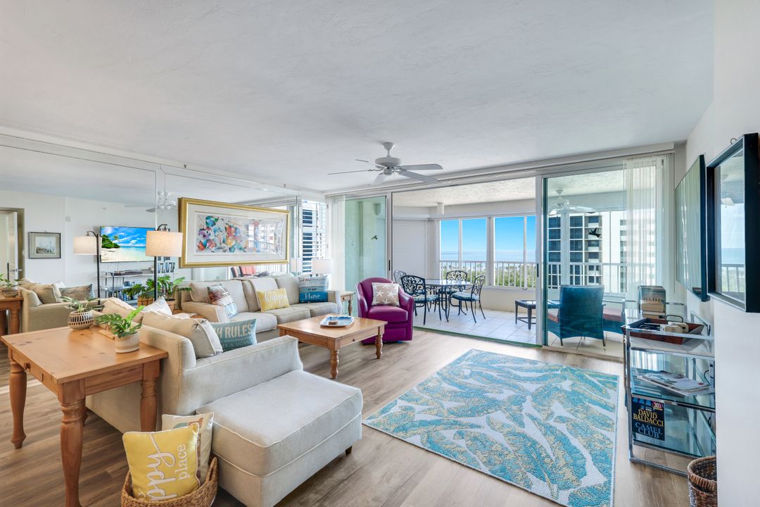 21 Bluebill Ave  #905, Naples, FL 34108