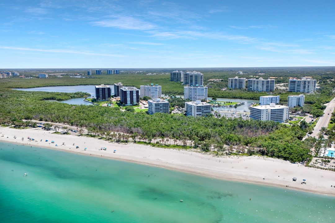 25 Bluebill Ave #1103, Naples, FL 34108