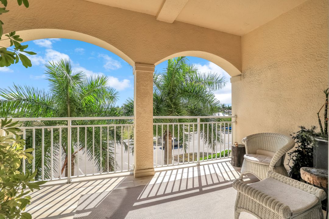 886 Park Ave #301, Marco Island, FL 34145