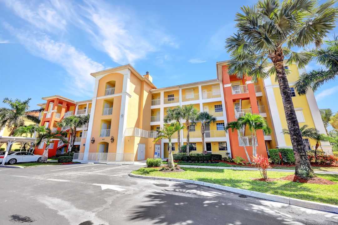 6816 Sterling Greens Dr #302, Naples, FL 34104