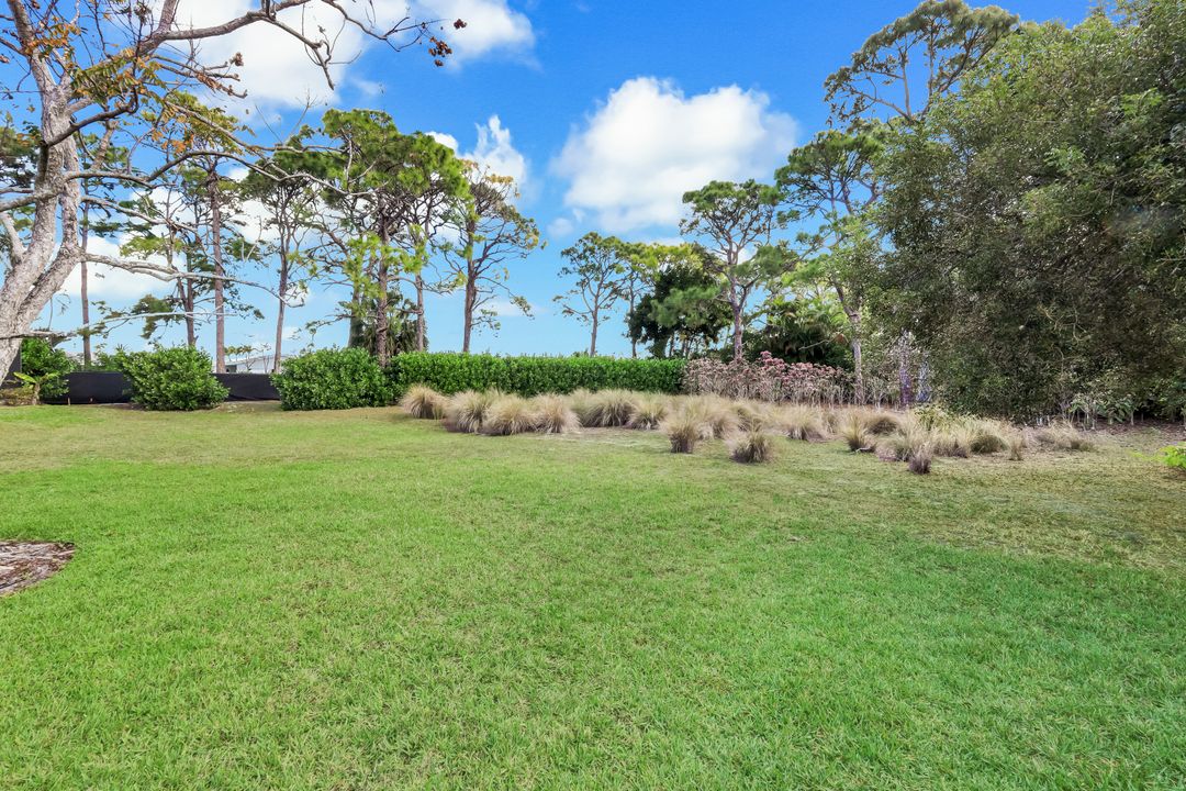 25240 Bay Cedar Dr, Bonita Springs, FL 34134