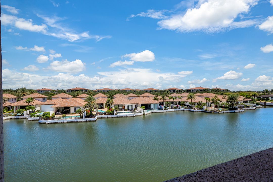 16653 Toscana Cir #704, Naples, FL 34110