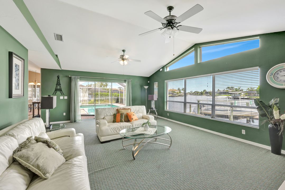 2137 SE 19th Ave, Cape Coral, FL 33990