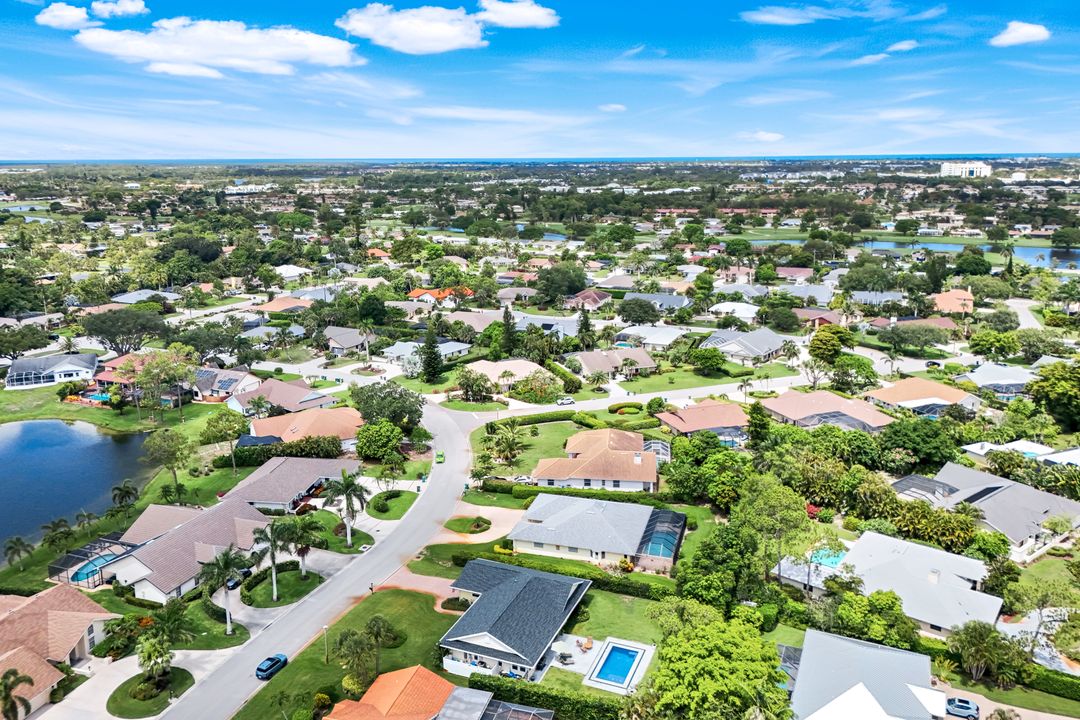 2319 Queens Way, Naples, FL 34112