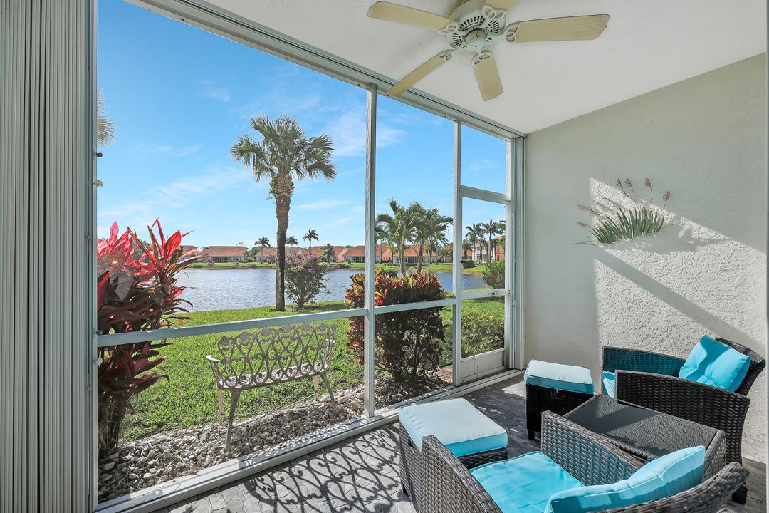 186 Gabriel Cir #9, Naples, FL 34104