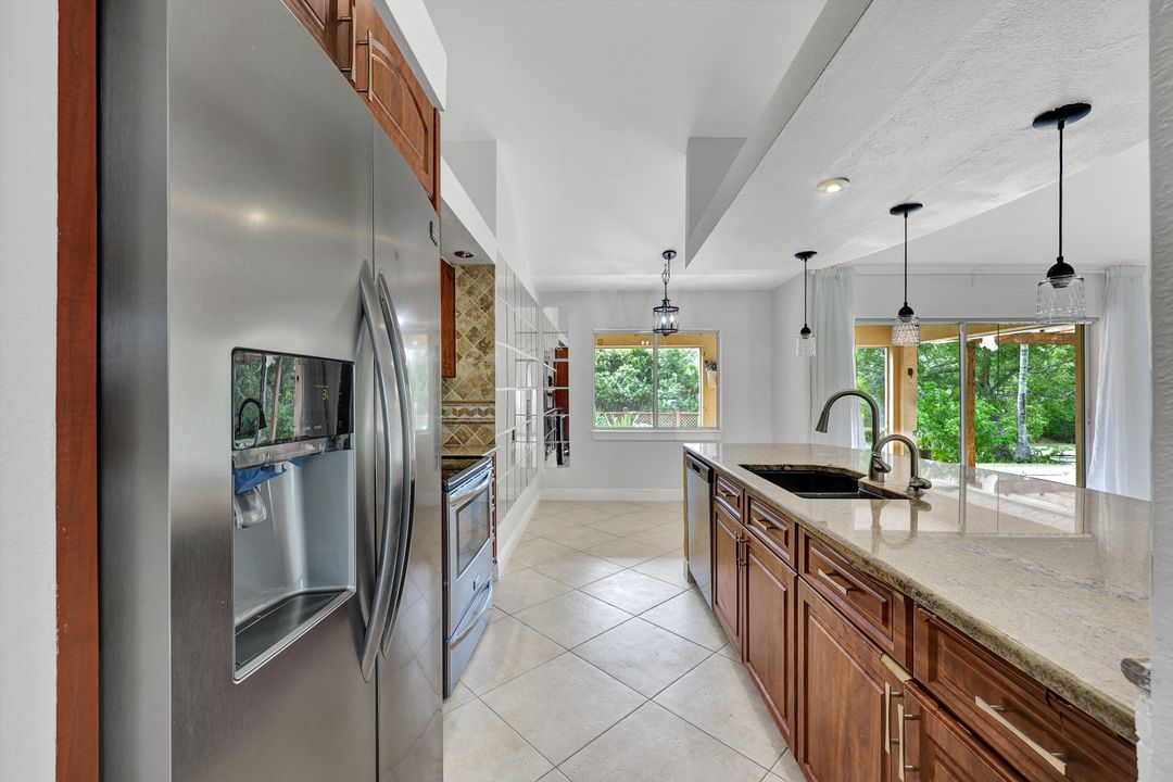 1701 54th Terrace SW, Naples, FL 34116