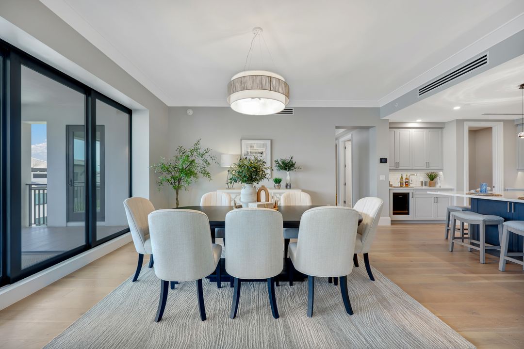 1130 3rd Ave S #512, Naples, FL 34102