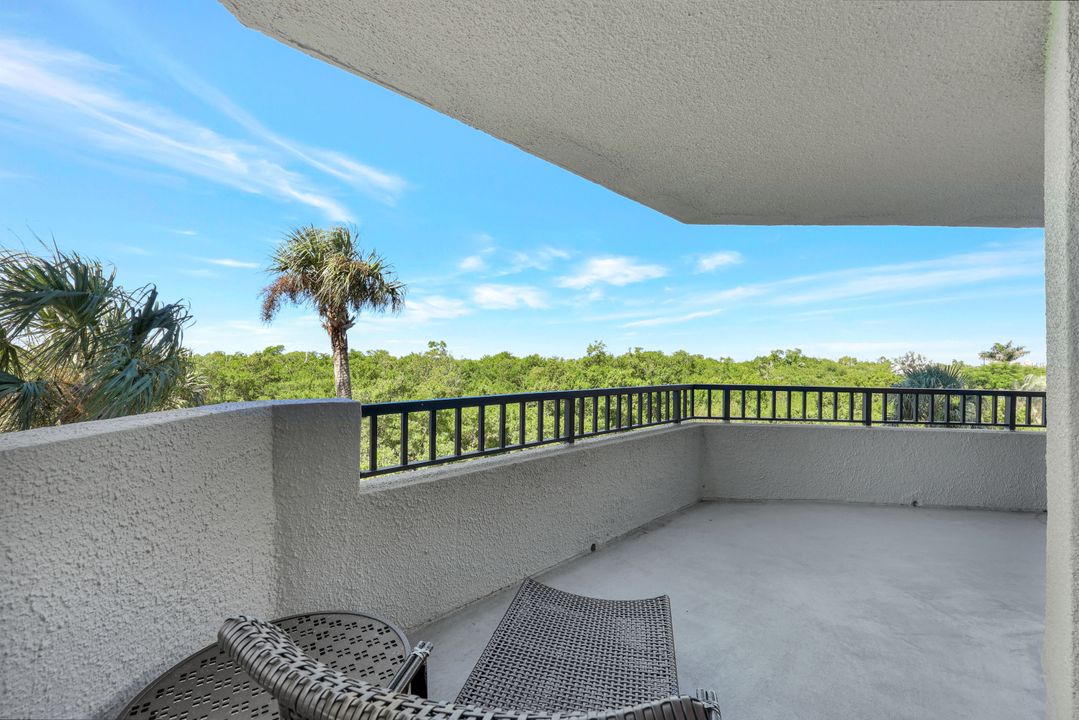 6001 Pelican Bay Blvd #202, Naples, FL 34108