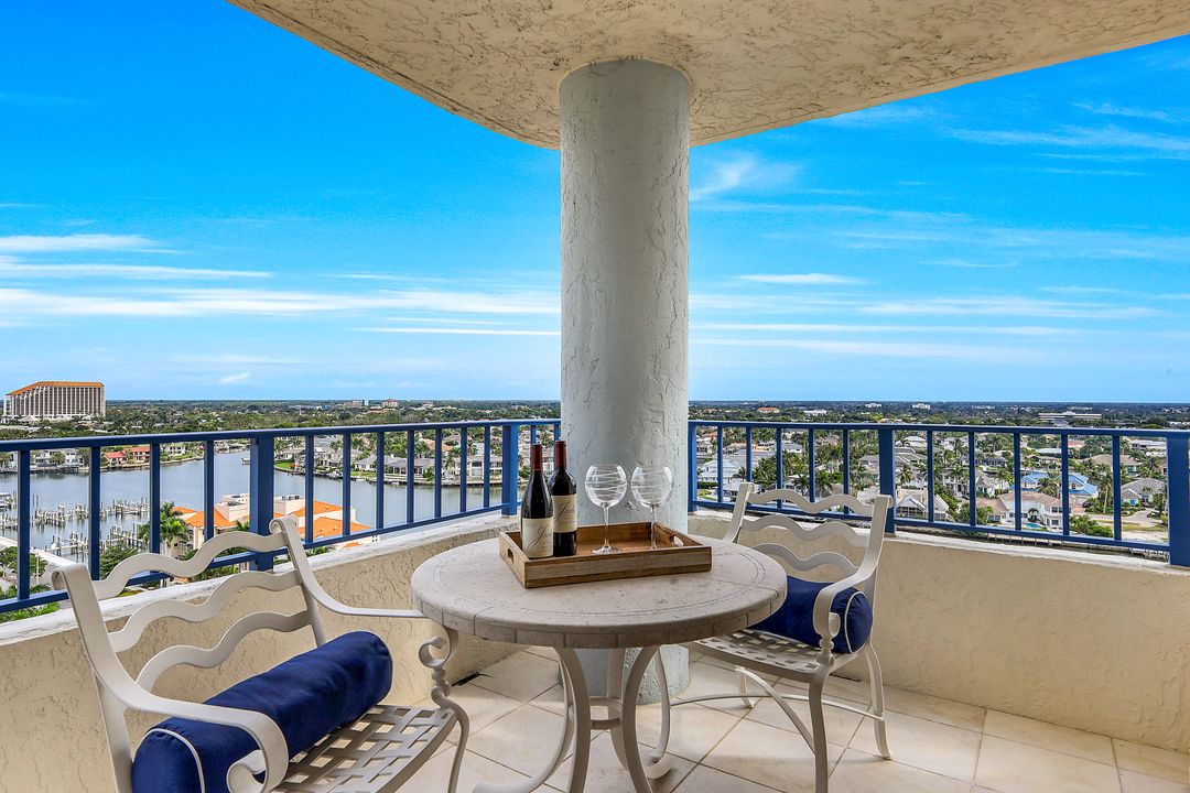 4451 Gulf Shore Blvd N #1605, Naples, FL 34103
