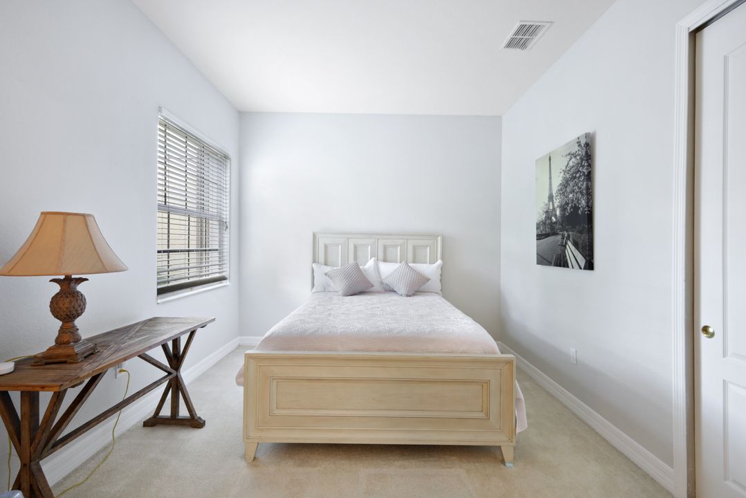 6100 Jonathans Bay Cir #302, Fort Myers, FL 33908