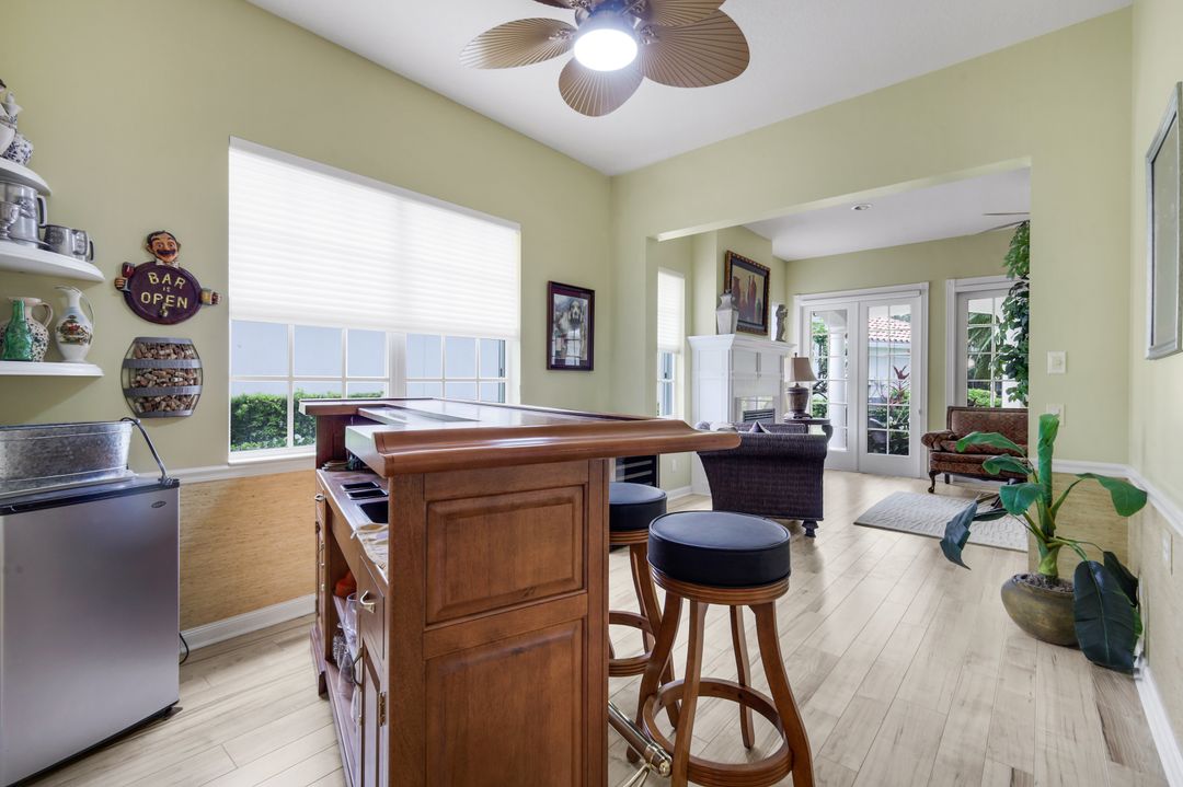 5855 Charlton Way, Naples, FL 34119