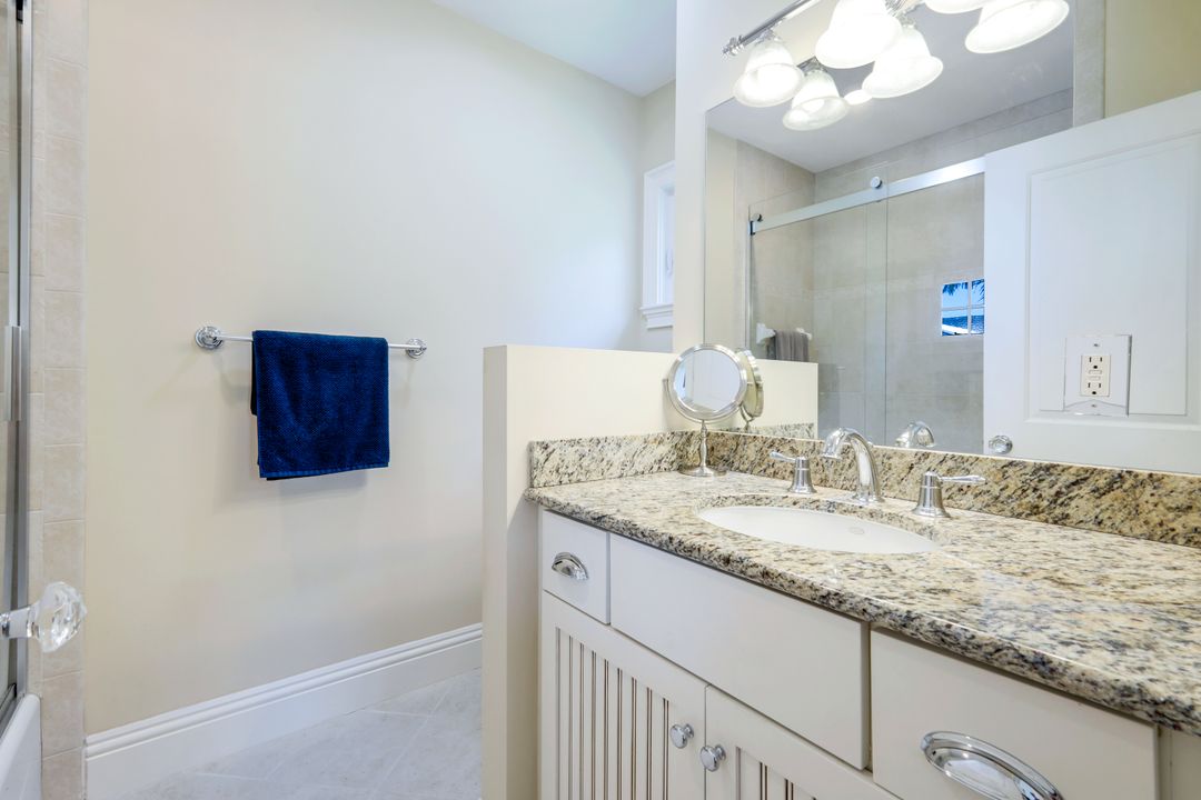 331 3rd Ave S #4, Naples, FL 34102