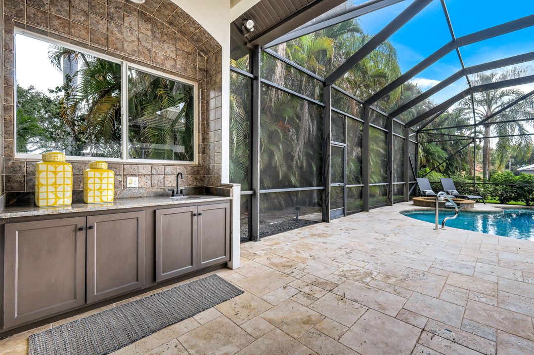 11819 Warbler Ct, Naples, FL 34119