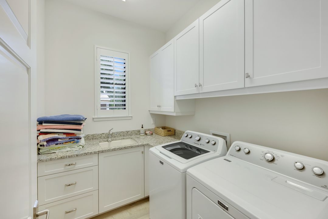 16484 Talis Park Dr, Naples, FL 34110