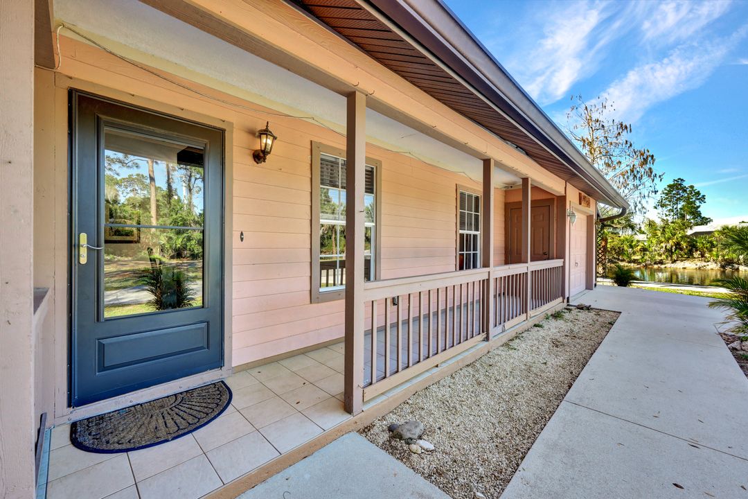 825 23rd St SW, Naples, FL 34117