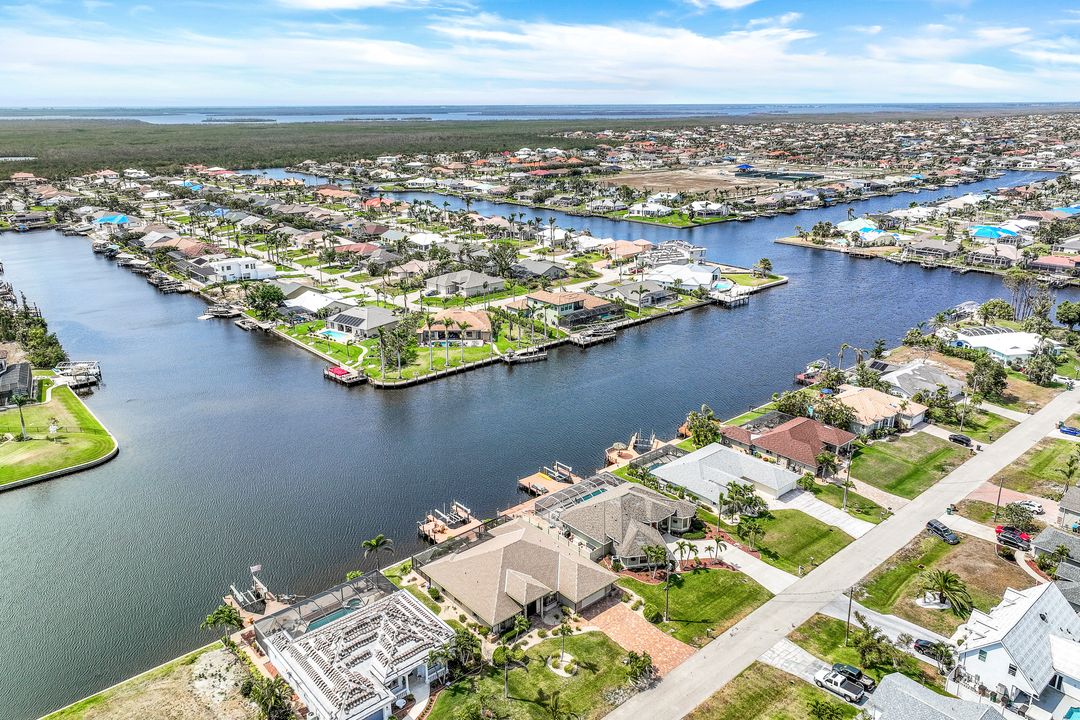 4702 SW 25th Ct, Cape Coral, FL 33914