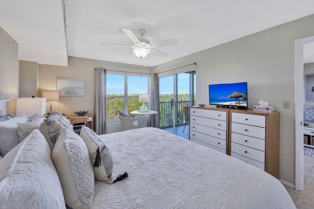 301 Stevens Landing Dr #C-301, Marco Island, FL 34145