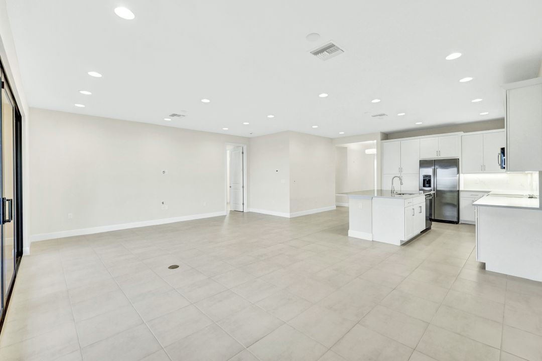 14008 Aldersgate Ave, Fort Myers, FL 33905