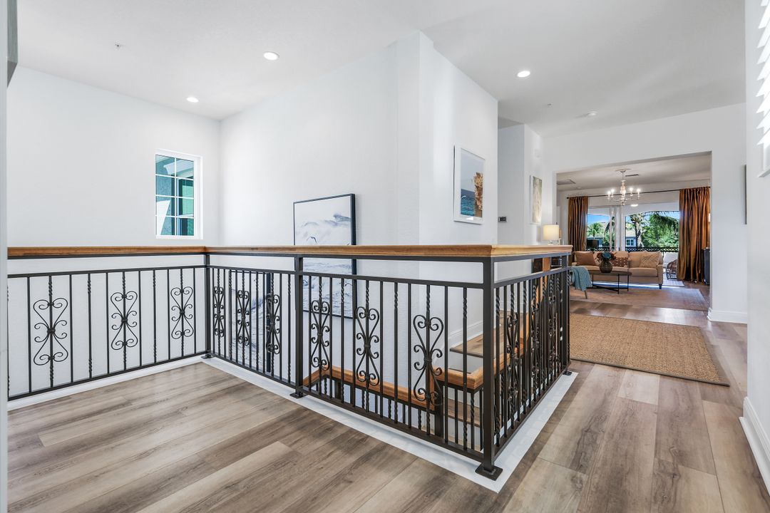 9223 Corfu Ct #202, Naples, FL 34114