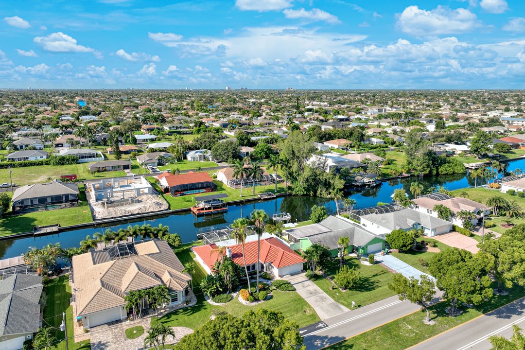 212 Kamal Pkwy, Cape Coral, FL 33904