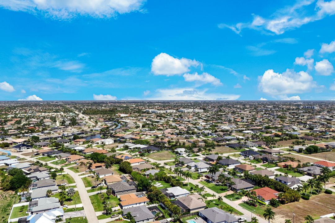 2833 SW 25th Ave, Cape Coral, FL 33914