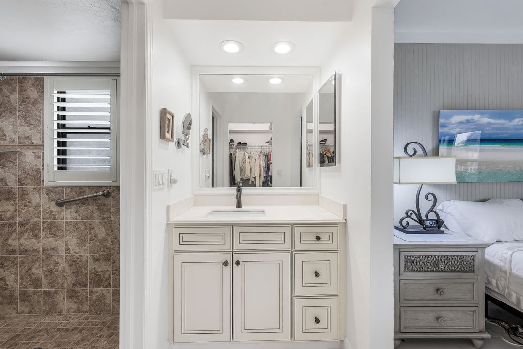 4616 SE 5th Pl #107, Cape Coral, FL 33904