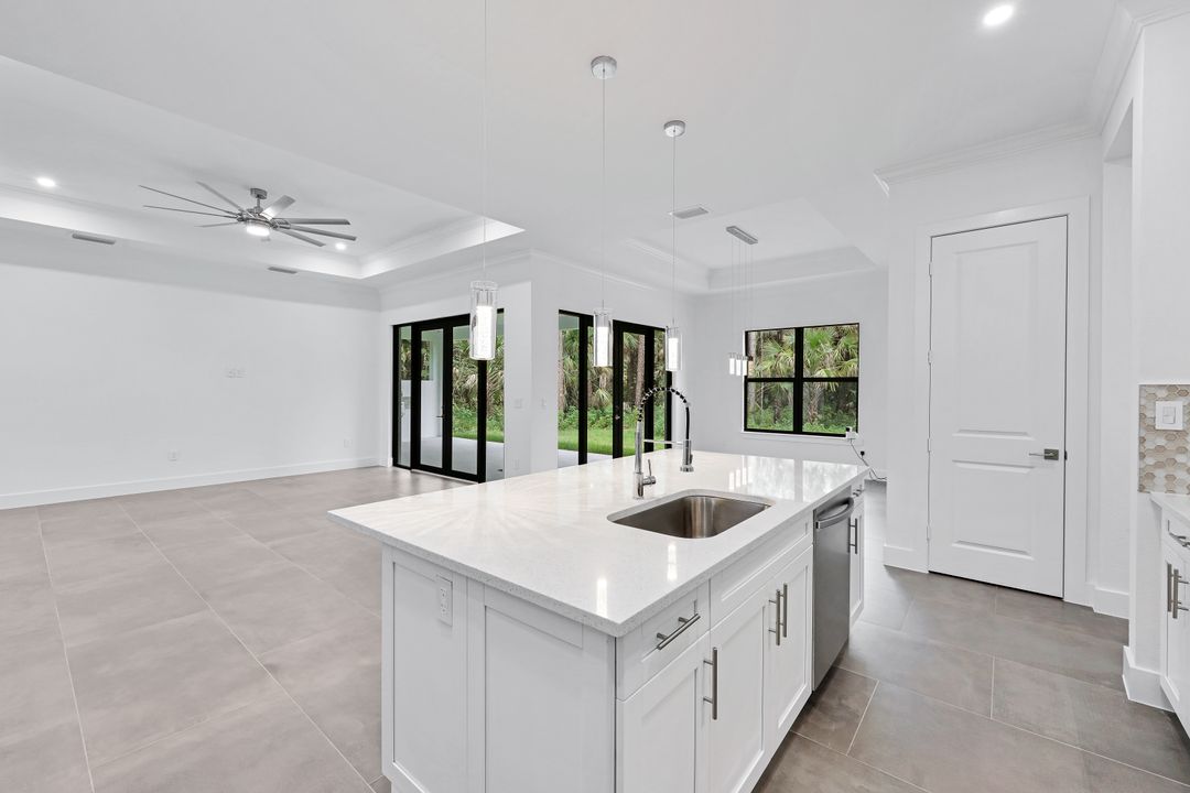 834 Wilson Blvd N, Naples, FL 34120