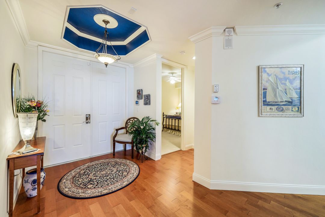 410 Flagship Dr #504, Naples, FL 34108