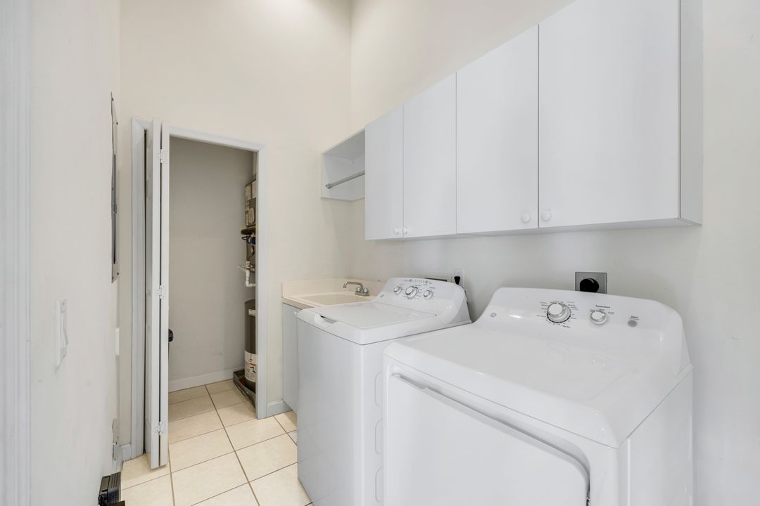 2055 Cascades Dr #6, Naples, FL 34112