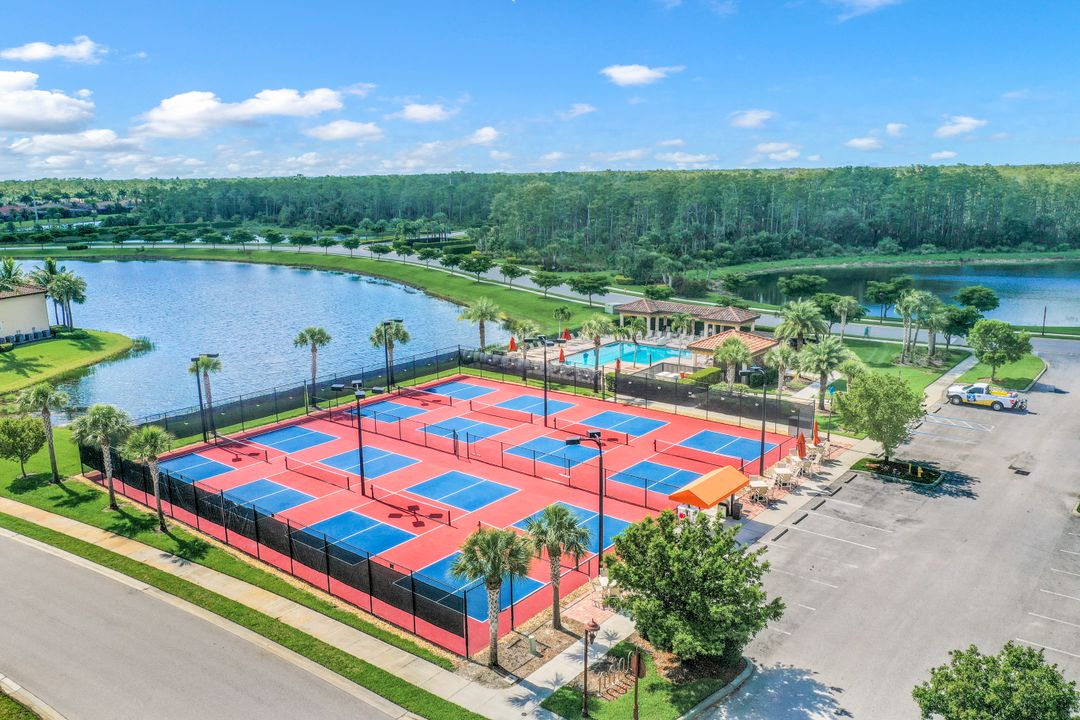9735 Acqua Ct #625, Naples, FL 34113