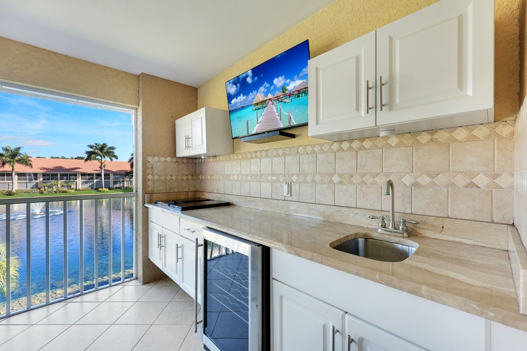 2375 Bayou Ln #4, Naples, FL 34112
