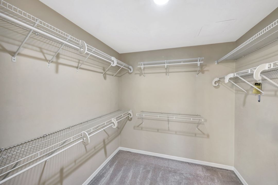 240 Via Perignon, Naples, FL 34119