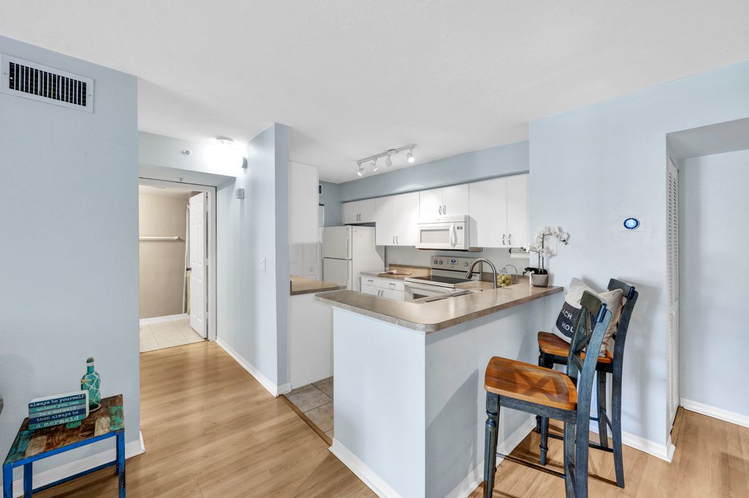 8930 Colonnades Ct E #626, Bonita Springs, FL 34135