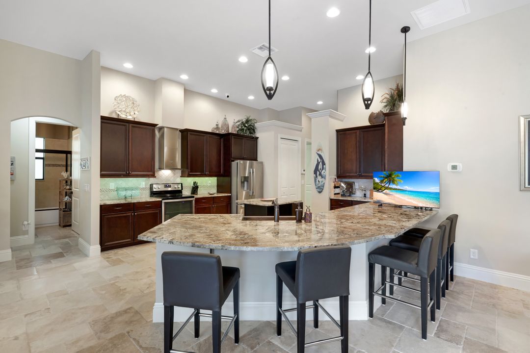 5314 Nautilus Dr, Cape Coral, FL 33904
