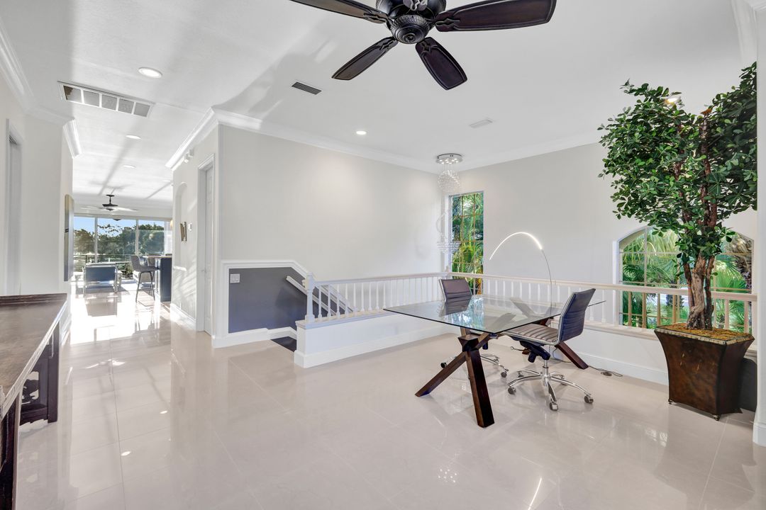 3220 Hamlet Dr #4, Naples, FL 34105