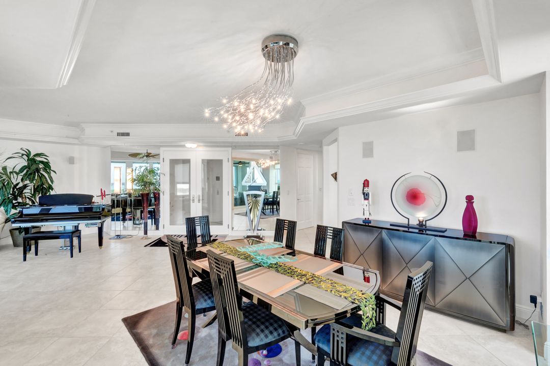 285 Grande Way #1601, Naples, FL 34110