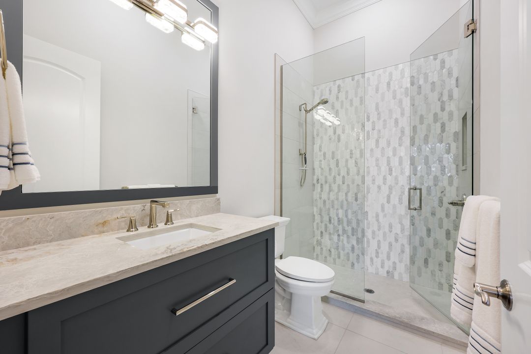 4262 Deephaven Ln, Naples, FL 34119