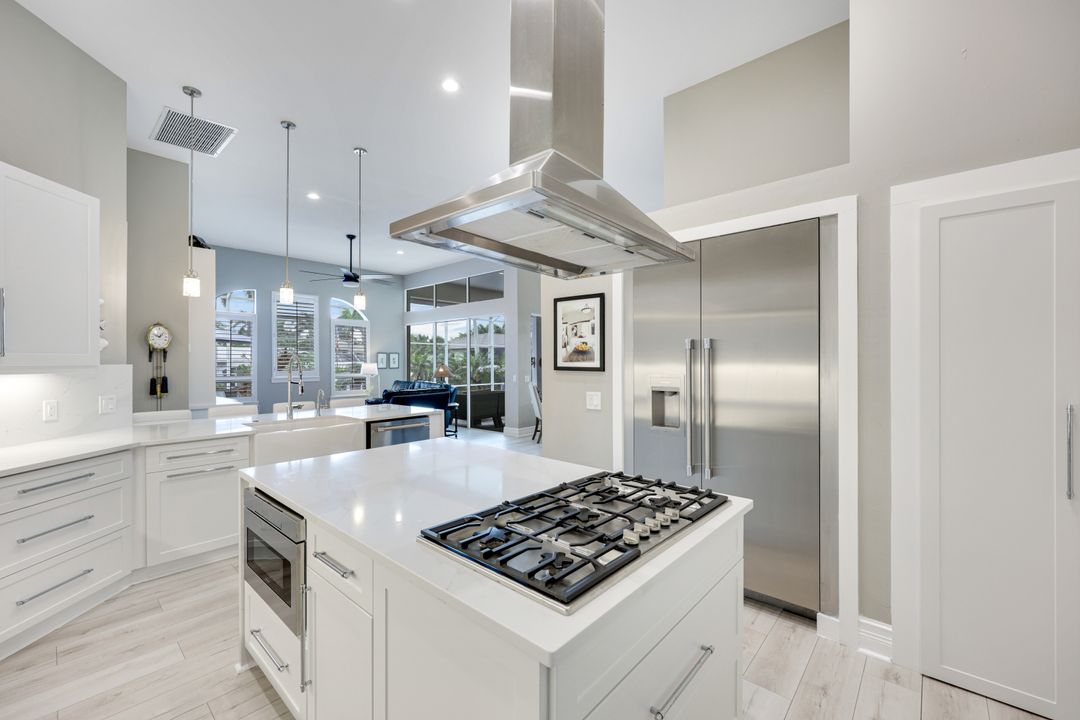 27154 Harbor Dr, Bonita Springs, FL 34135