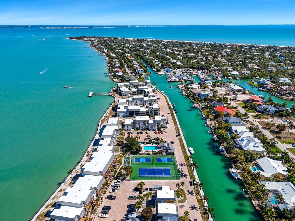 730 Sextant Dr, Sanibel, FL 33957