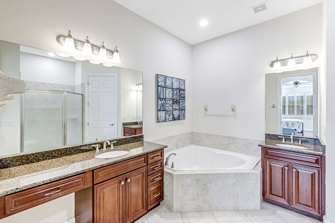 9537 Ironstone Terrace #201, Naples, FL 34120