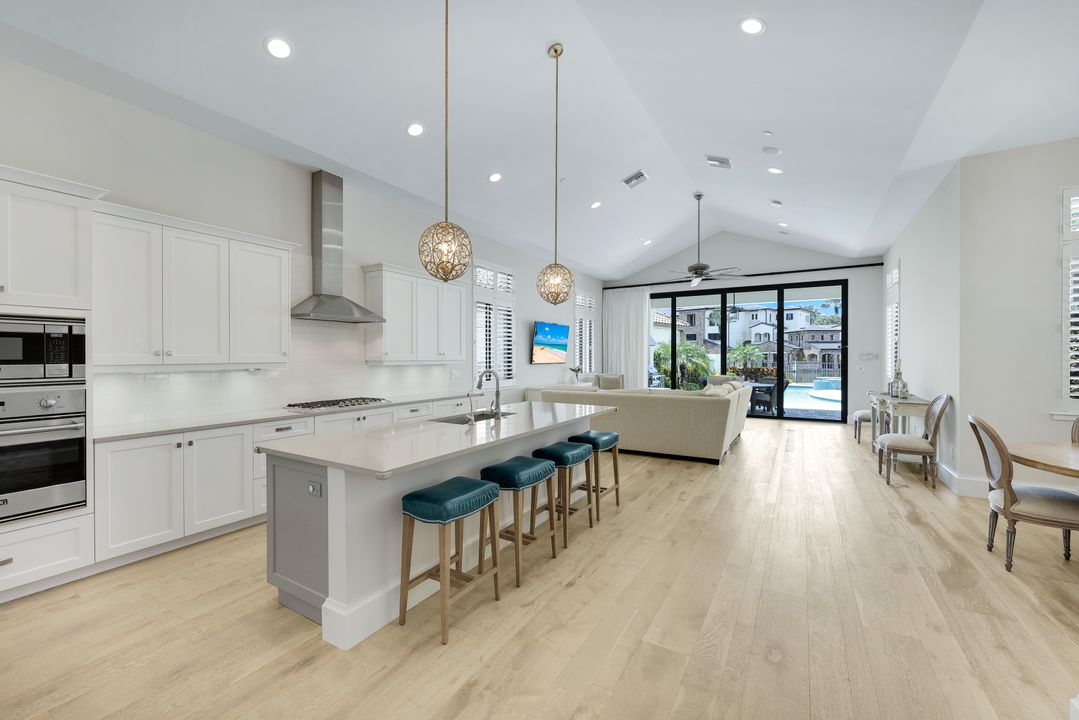 16484 Talis Park Dr, Naples, FL 34110