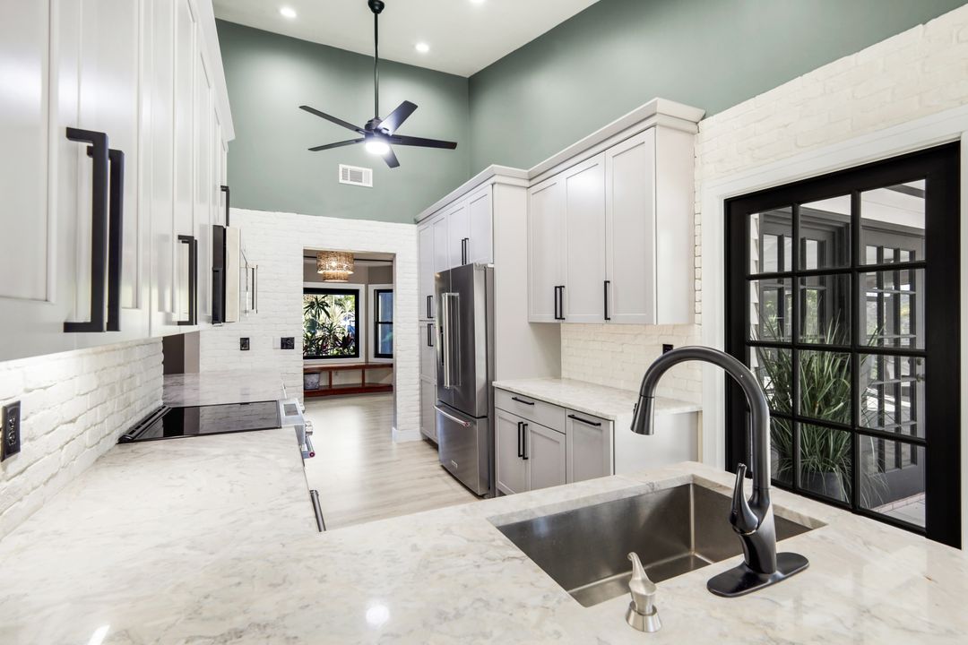 7239 Hendry Creek Dr, Fort Myers, FL 33908