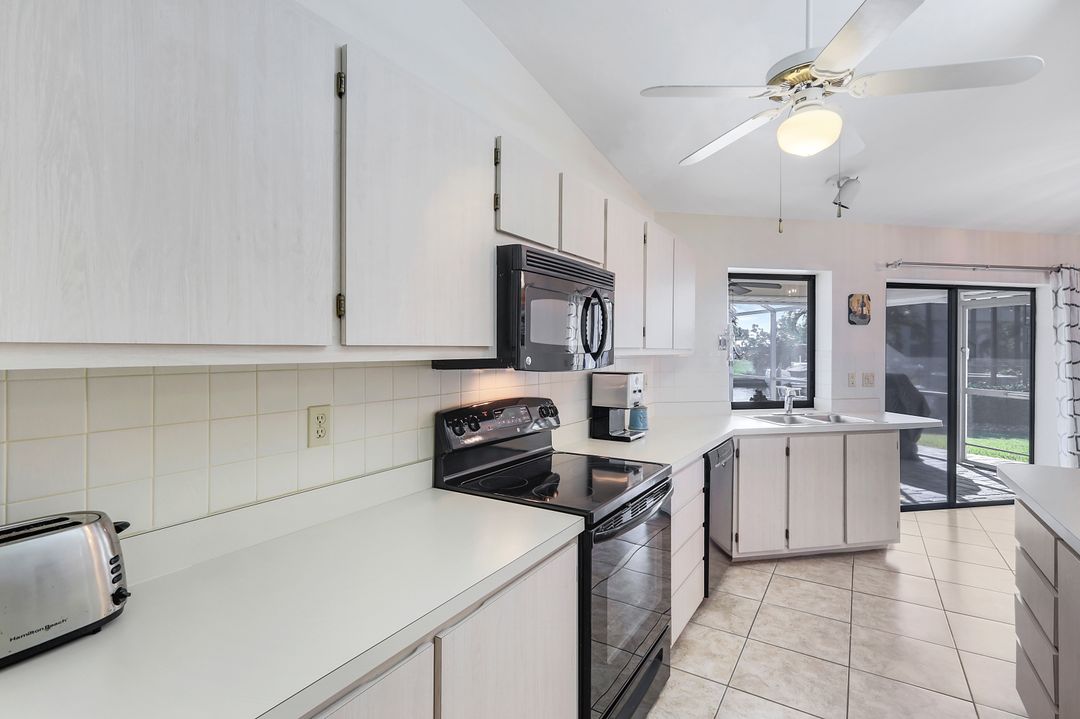 4843 Triton Ct W, Cape Coral, FL 33904