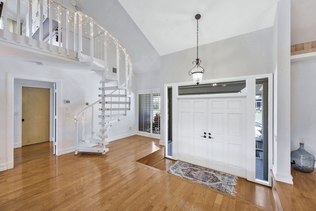 230 Windbrook Ct, Marco Island, FL 34145