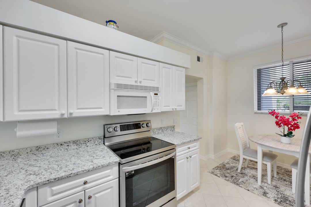 16635 Lake Cir Dr #614, Fort Myers, FL 33908