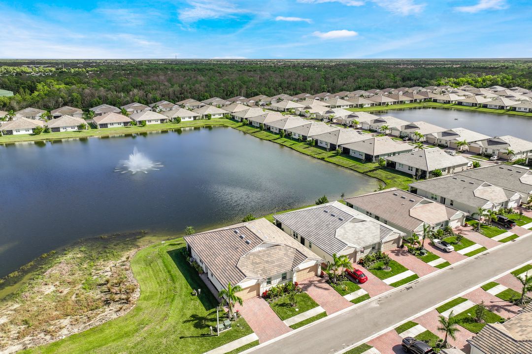 1114 Tranquil Brk Dr, Naples, FL 34114