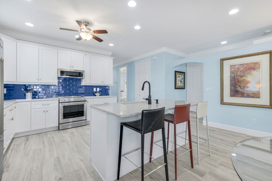 746 101st Ave N, Naples, FL 34108