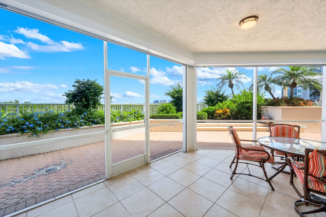 295 Grande Way #104, Naples, FL 34110