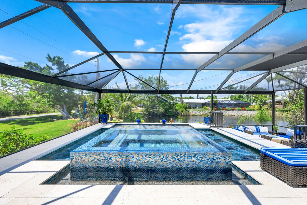 999 E Valley Dr, Bonita Springs, FL 34134